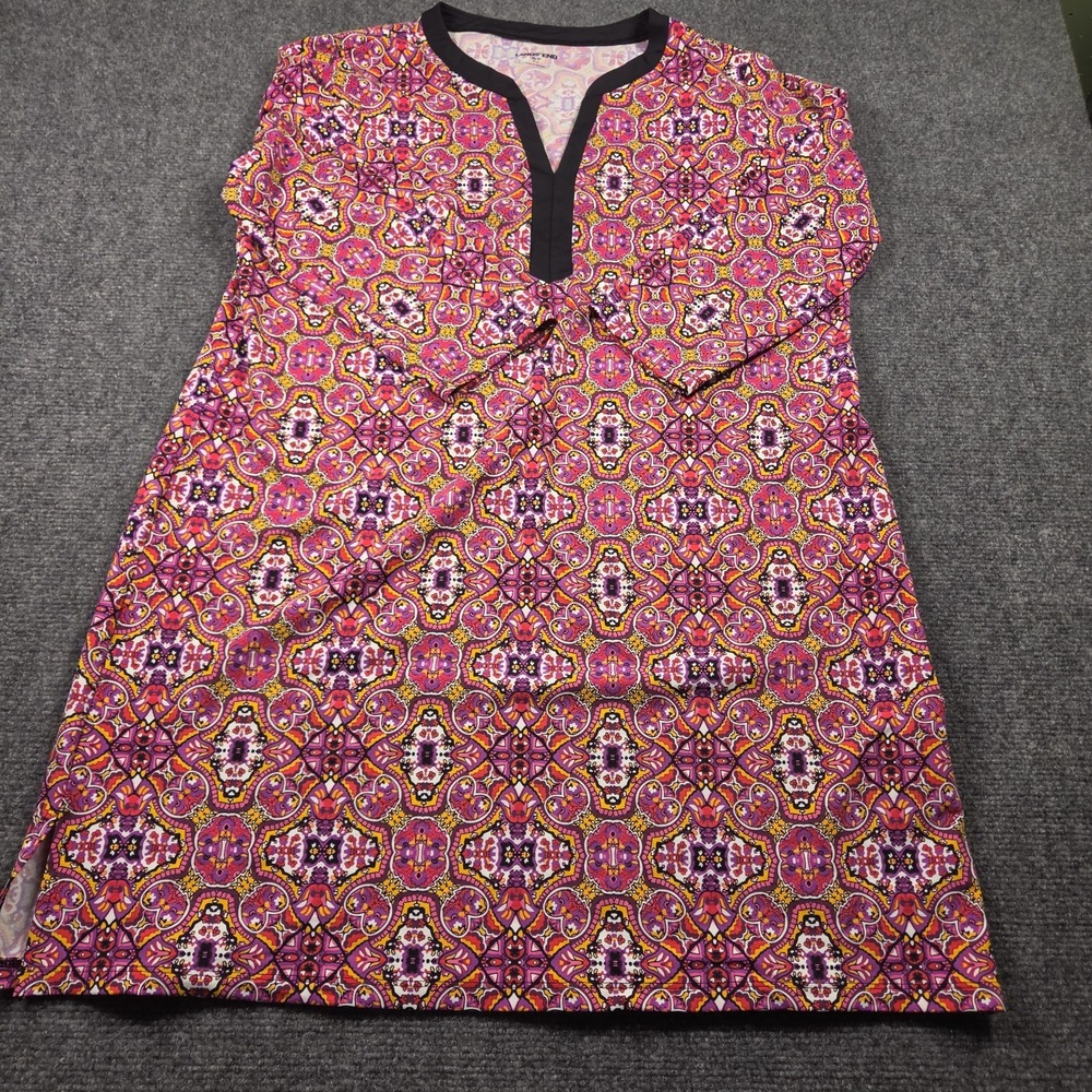 Lands' End Stretchy 3/4 Sleeve Notch Neck Top Women's Size Medium Geometric AOP